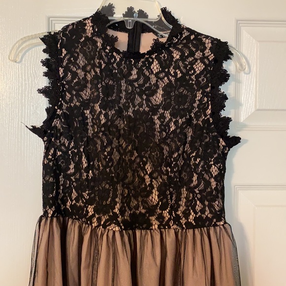 Semi formal sleeveless lace tulle overlay dress - Picture 2 of 11